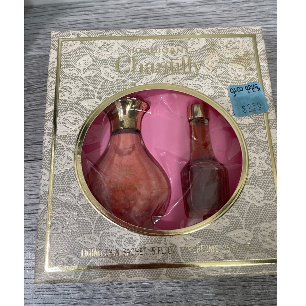 Vintage Houbigant Chantilly Perfume Gift Set Liquid Skin Sachet 1322N New in Box